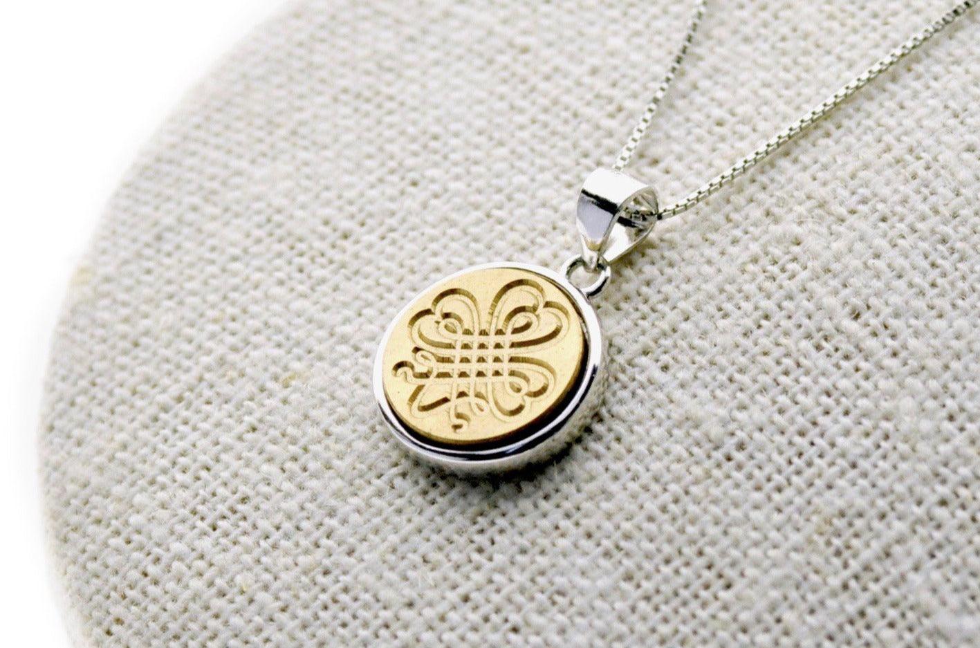 Shamrock Minimal Signet Necklace - Backtozero B20 - brass, clover, luck, lucky, minimal, minimalnecklace, necklace, signet, signet necklace, silver