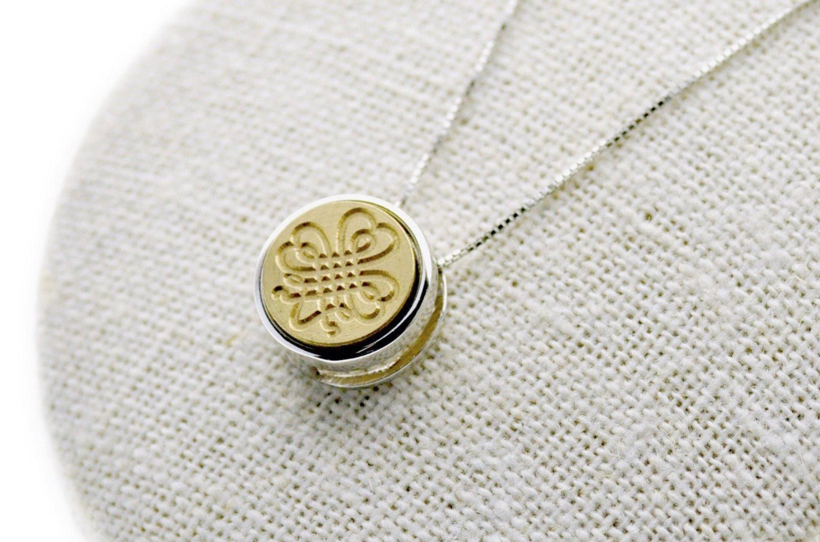 Shamrock Floating Signet Necklace - Backtozero B20 - 12mm, 12mm necklace, bead, brass, charm, clover, floating, Leaf, luck, Lucky, minimal, minimalnecklace, necklace, signet, signet necklace, silver