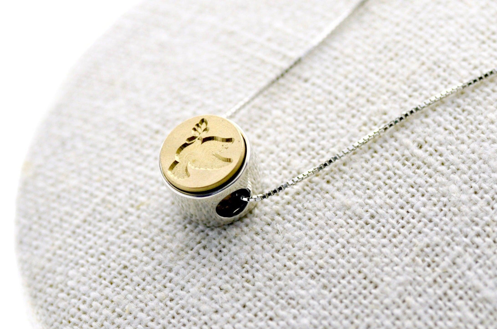 Dove 2-Side Floating Signet Necklace - Backtozero B20 - 10mm, 10mm necklace, 2sidenecklace, bead, brass, charm, floating, minimal, minimalnecklace, necklace, peace, signet, signet necklace, silver
