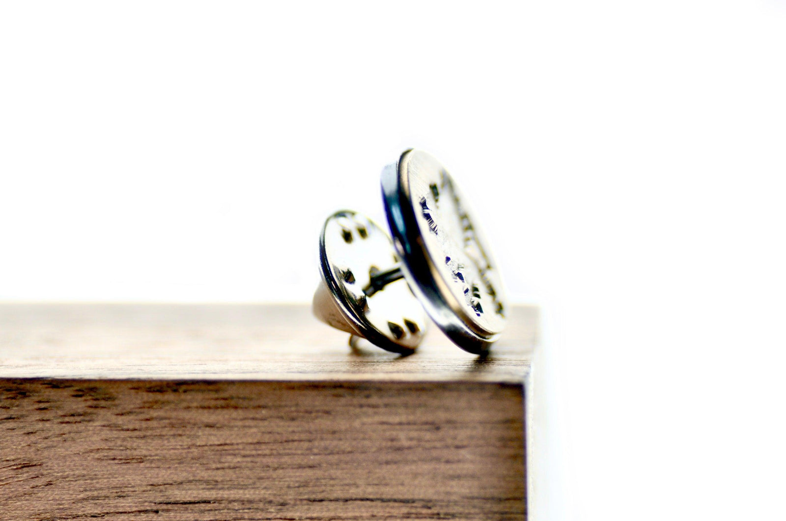 Griffin Signet Pin - Backtozero B20 - 10mm, 12mm, 14mm, badge, brass, brooch, him, mystic, mystical, pin, signet, stainless steel