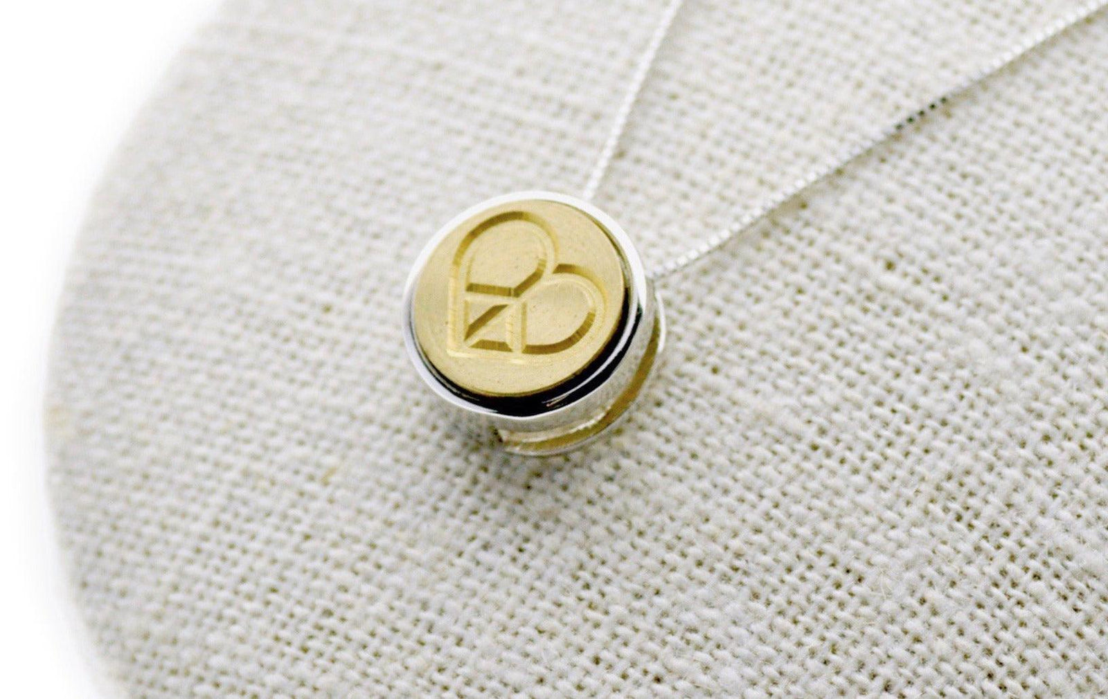 Peace Love Floating Signet Necklace - Backtozero B20 - 12mm, 12mm necklace, bead, brass, charm, floating, heart, love, minimal, minimalnecklace, necklace, peace, signet, signet necklace, silver