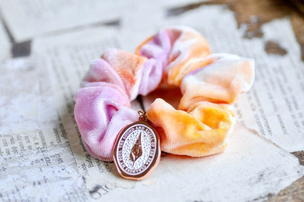 Message Enamel Wax Seal Charm Scrunchie | Orange Tie-Dye | Seashell - Backtozero B20 - accessory, enamel, flannel, hair, her, lapel, metal, ocean, Orange, Pink, rose gold, scrunchie, sea, seashell, shell, soft enamel, soul, starry, tie dye, wax seal