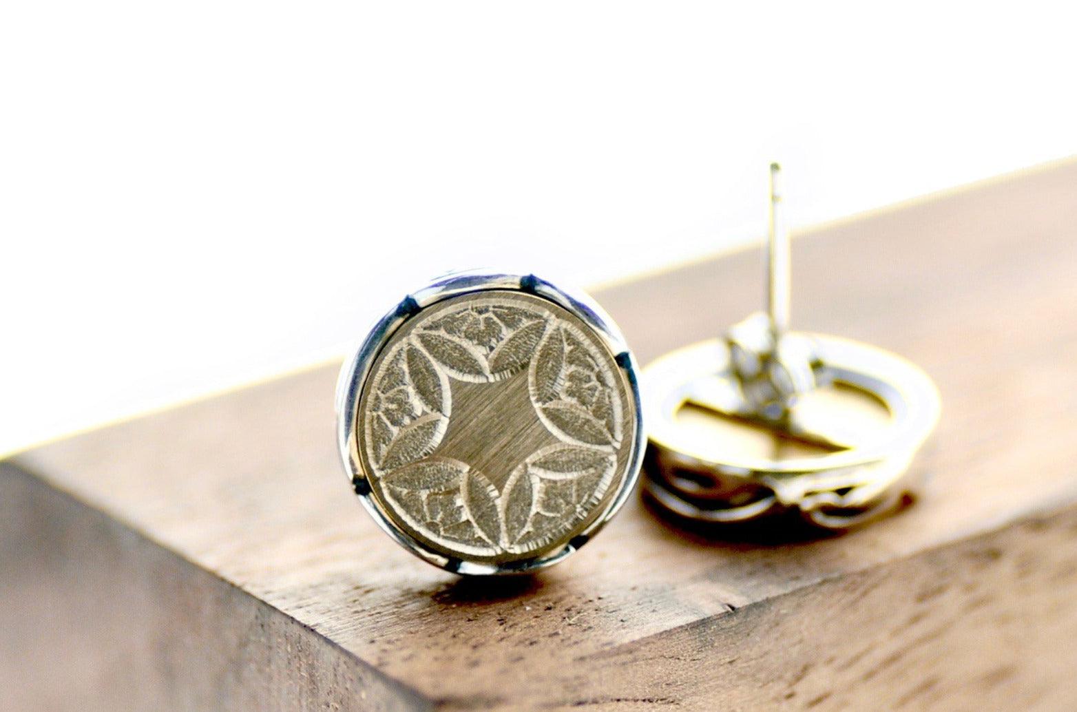 Japanese Kamon Shippo Star Floral Deco Scalloped Signet Earrings - Backtozero B20 - botanic, Botanical, brass, earrings, Japanese, japanese family crest, Kamon, Leaf, scalloped earrings, scallopedearrings, signet, silver, star, stud, stud earrings