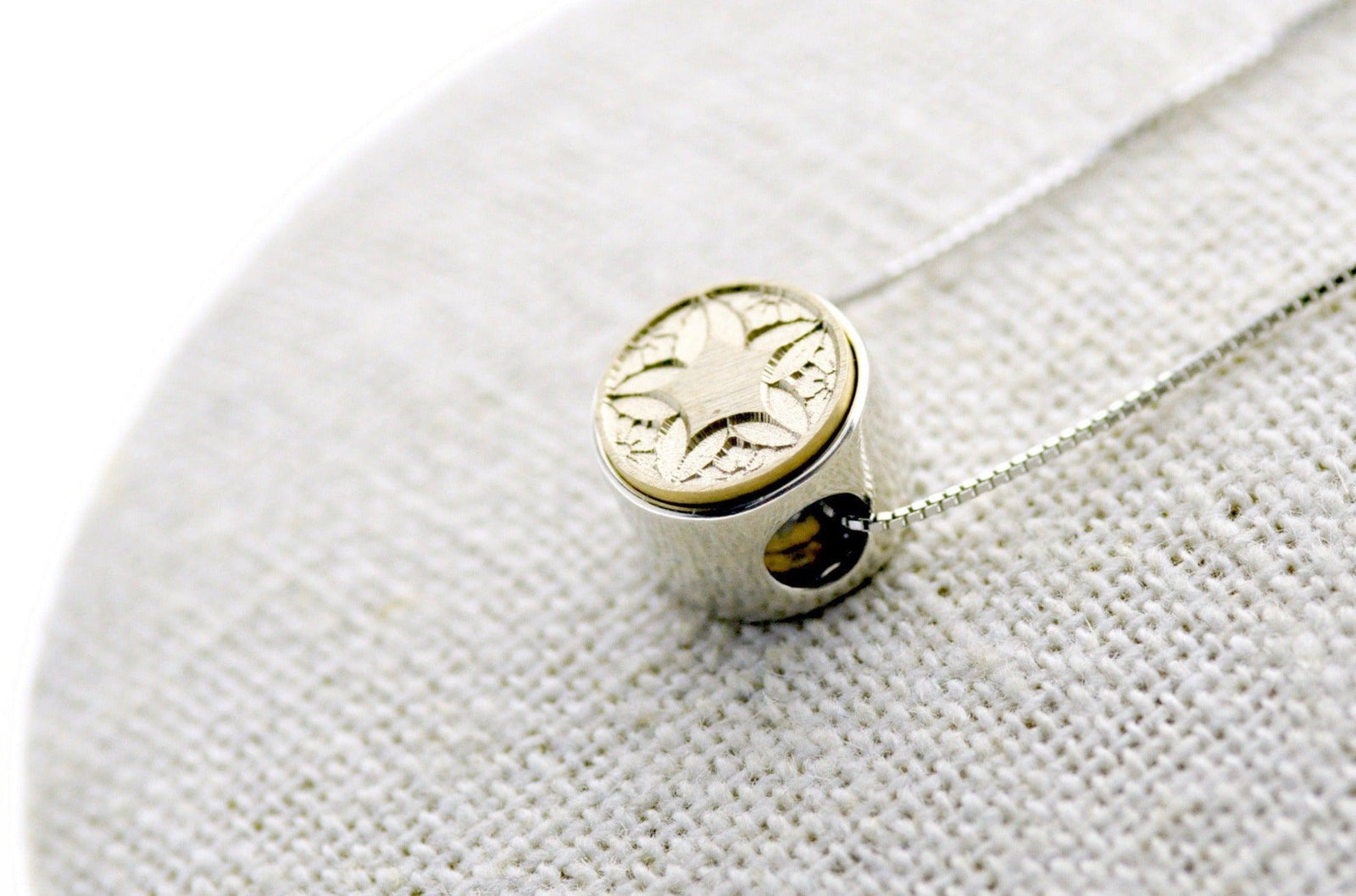 Japanese Kamon Shippo Star Floral Deco 2-Side Floating Signet Necklace - Backtozero B20 - 10mm, 10mm necklace, 2sidenecklace, bead, botanic, Botanical, brass, charm, cherry blossom, floating, Flower, flowers, minimal, minimalnecklace, necklace, Plant, signet, signet necklace, silver