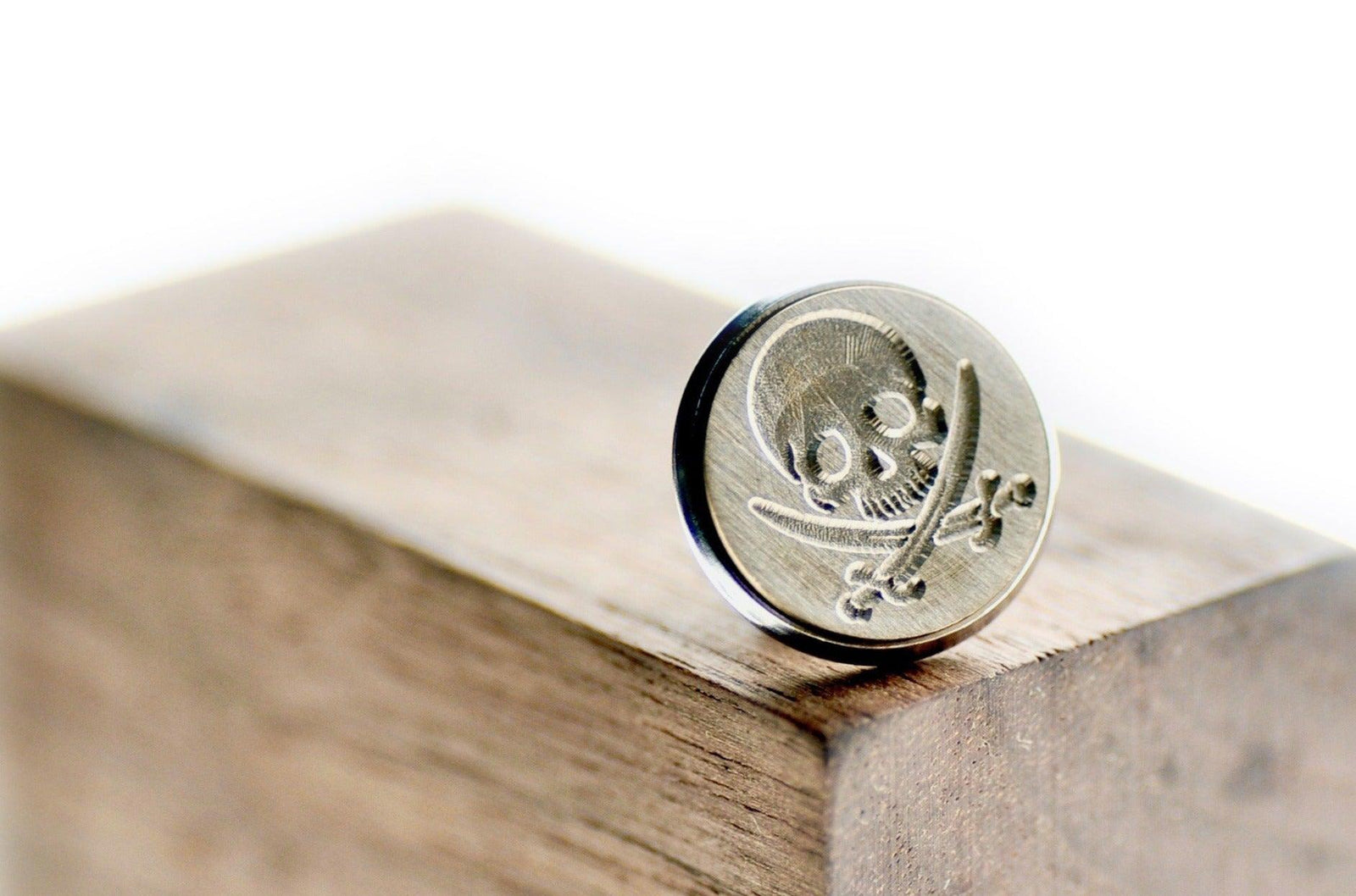 Skull Sword Signet Pin - Backtozero B20 - 10mm, 12mm, 14mm, badge, Bone, brass, brooch, him, pin, Pirate, signet, skeleton, Skull, stainless steel, sword