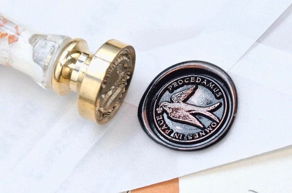 Swallow with Clover Latin Motto Wax Seal Stamp | S - Backtozero B20 - antique, bird, clover, latin, latin motto, Message, peace, positivity, Retro, Shamrock, Signature, signaturehandle