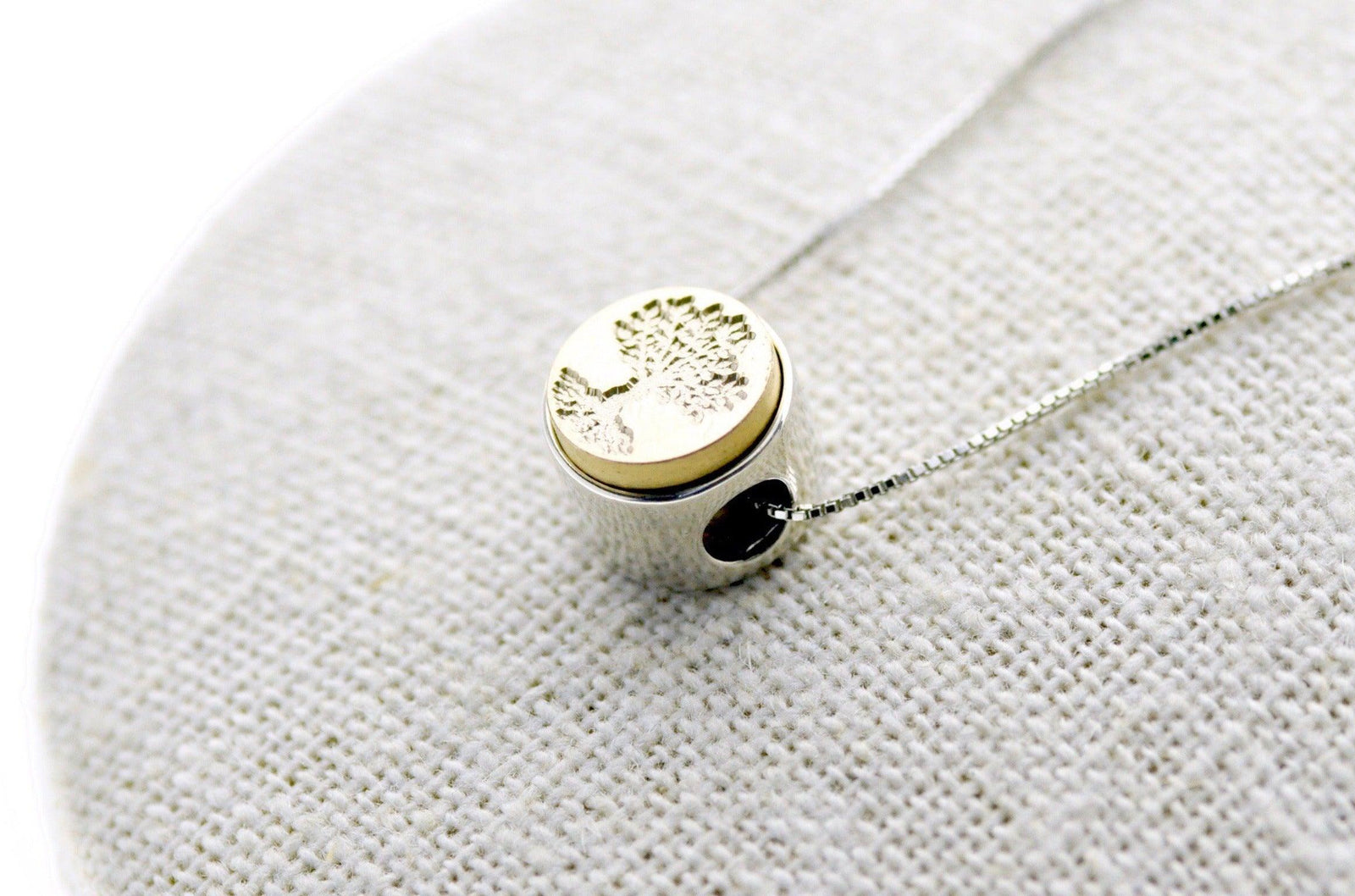 Tree of Life 2-Side Floating Signet Necklace - Backtozero B20 - 10mm, 10mm necklace, 2sidenecklace, bead, botanic, Botanical, brass, charm, floating, minimal, minimalnecklace, necklace, Plant, signet, signet necklace, silver