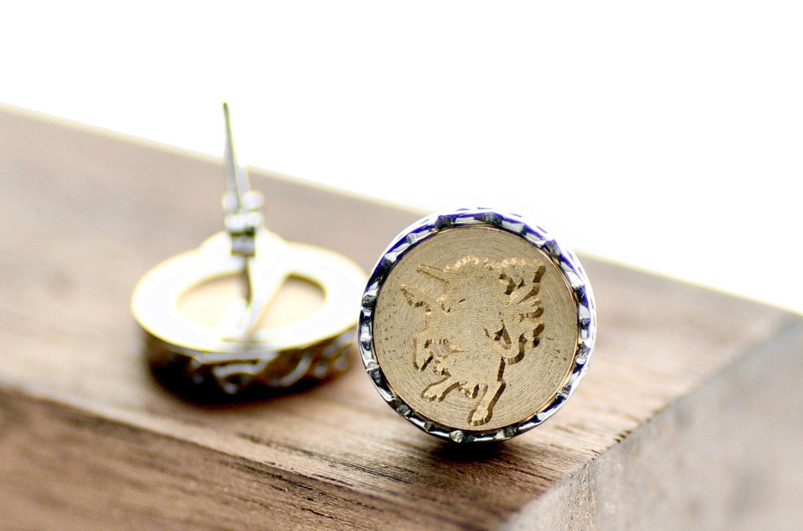 Unicorn Filigree Signet Earrings - Backtozero B20 - 